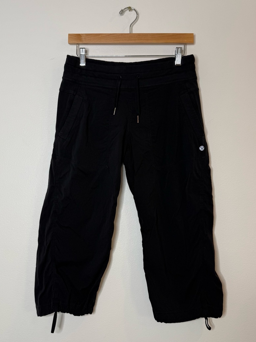 Y2K Lululemon Cropped Pant Capri Dance Studio Pants in black size 6
